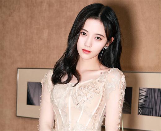 目前鞠婧祎的代言費是多少？怎么聯系到鞠婧祎做代言？